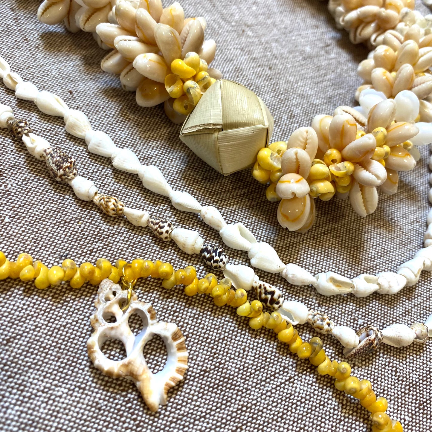 MILA LEI yellow/brown