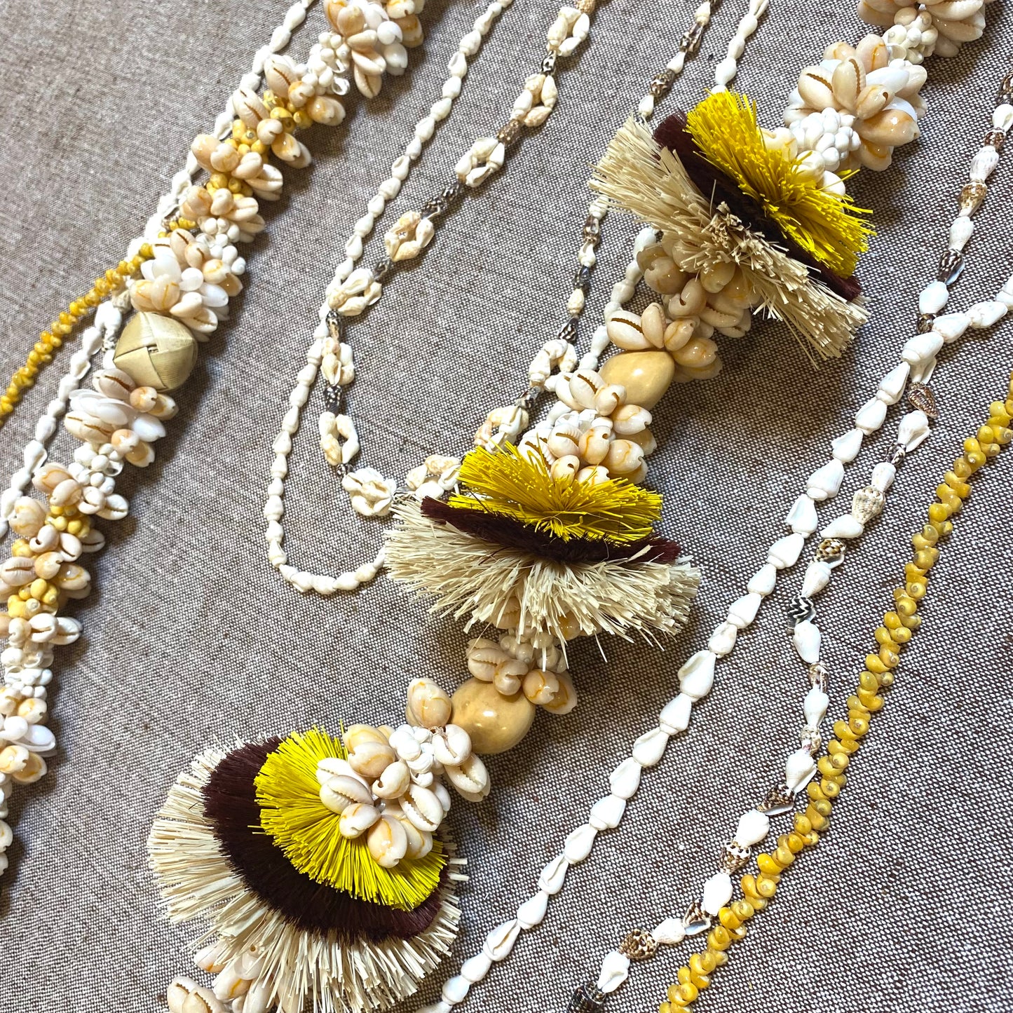 MILA LEI yellow/brown
