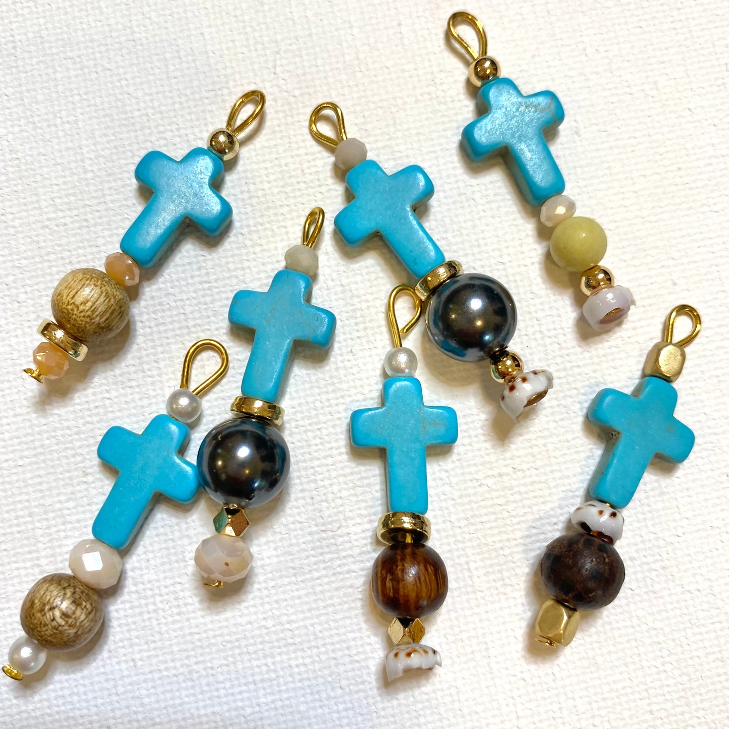 CHARM - TURQUOISE CROSS
