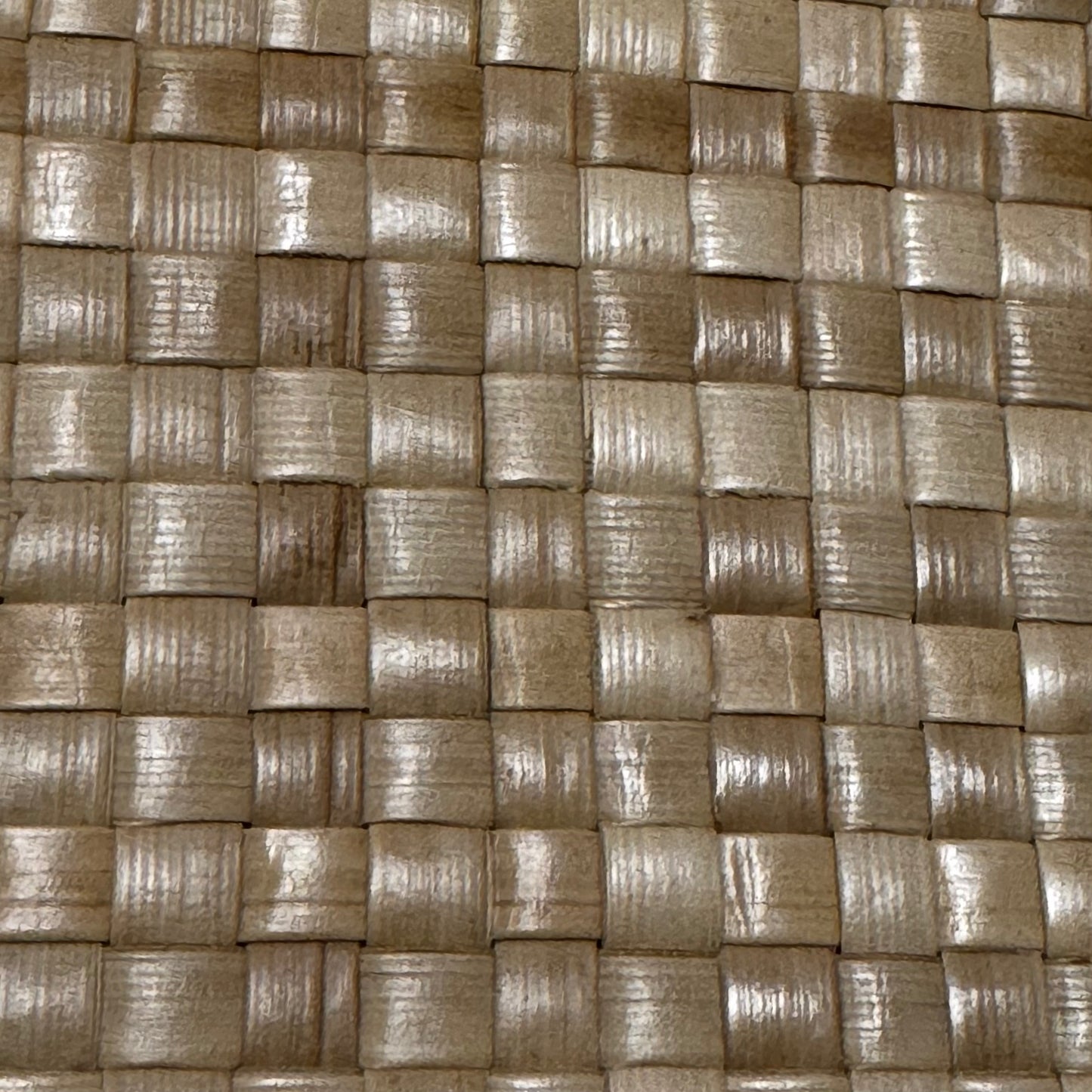 Lehua Lauhala Clutch w/Charm - Medium