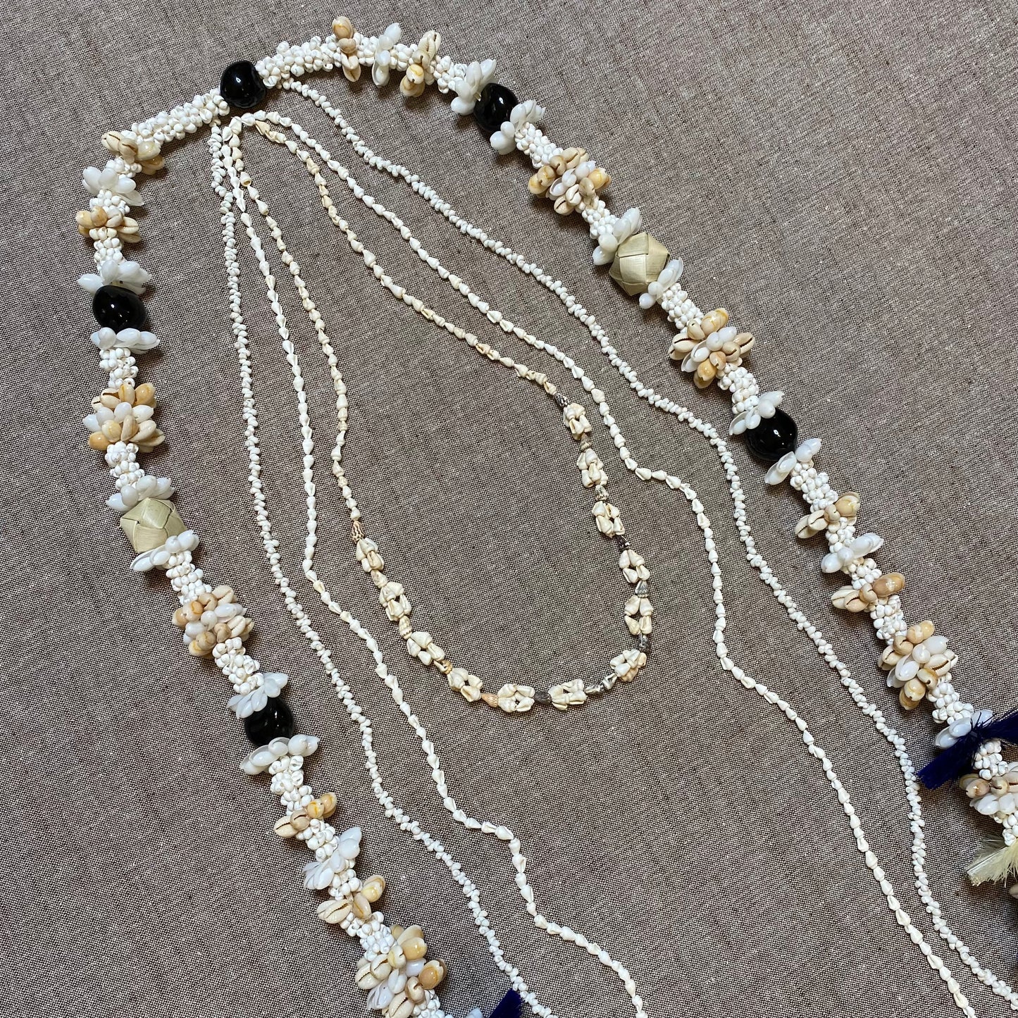 MAMALU MAILE LEI blue/white