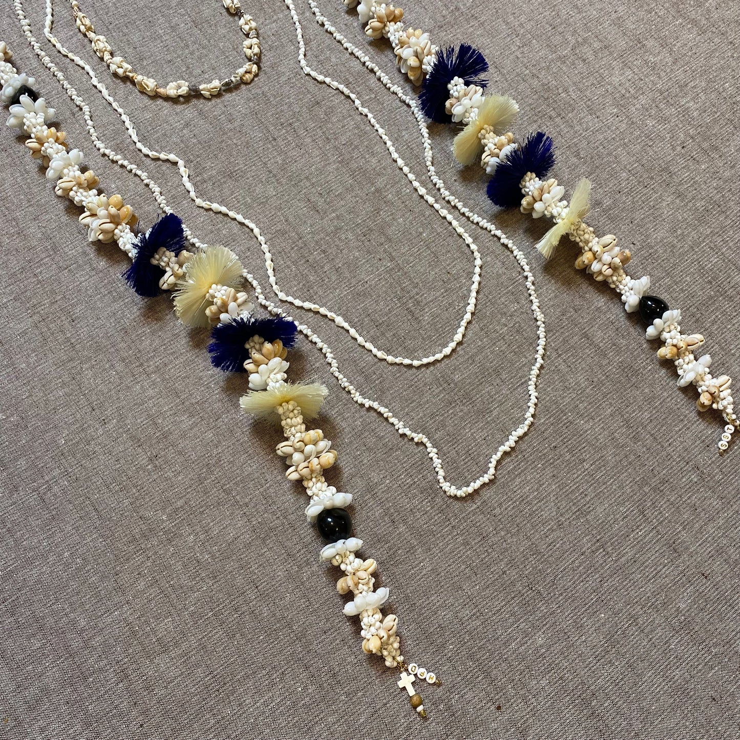 MAMALU MAILE LEI blue/white