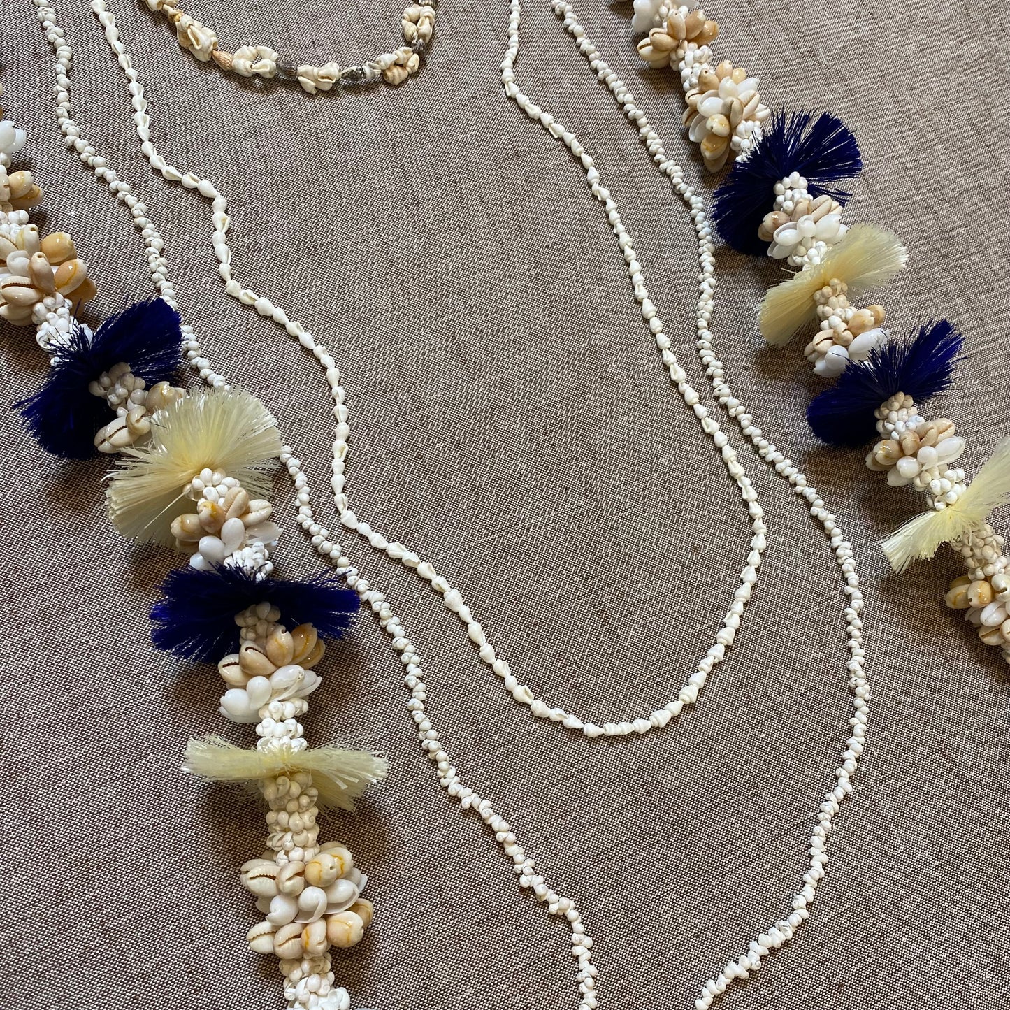 MAMALU MAILE LEI blue/white