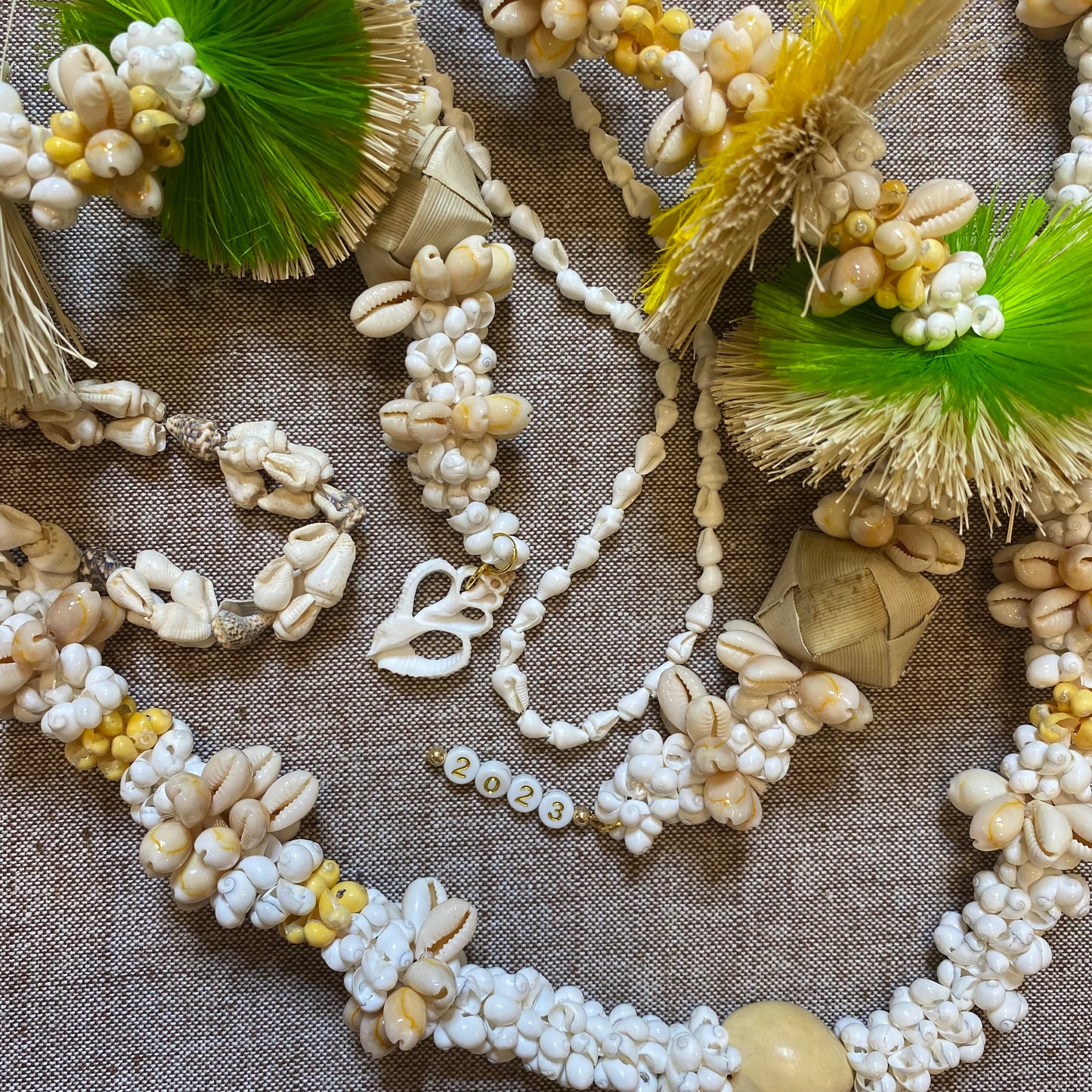 MAMALU MAILE LEI green/yellow