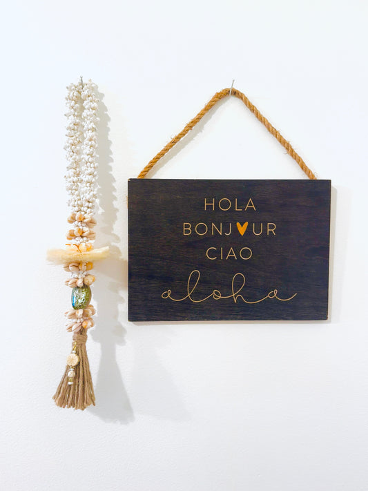 HALE CHARM - White + Hibiscus