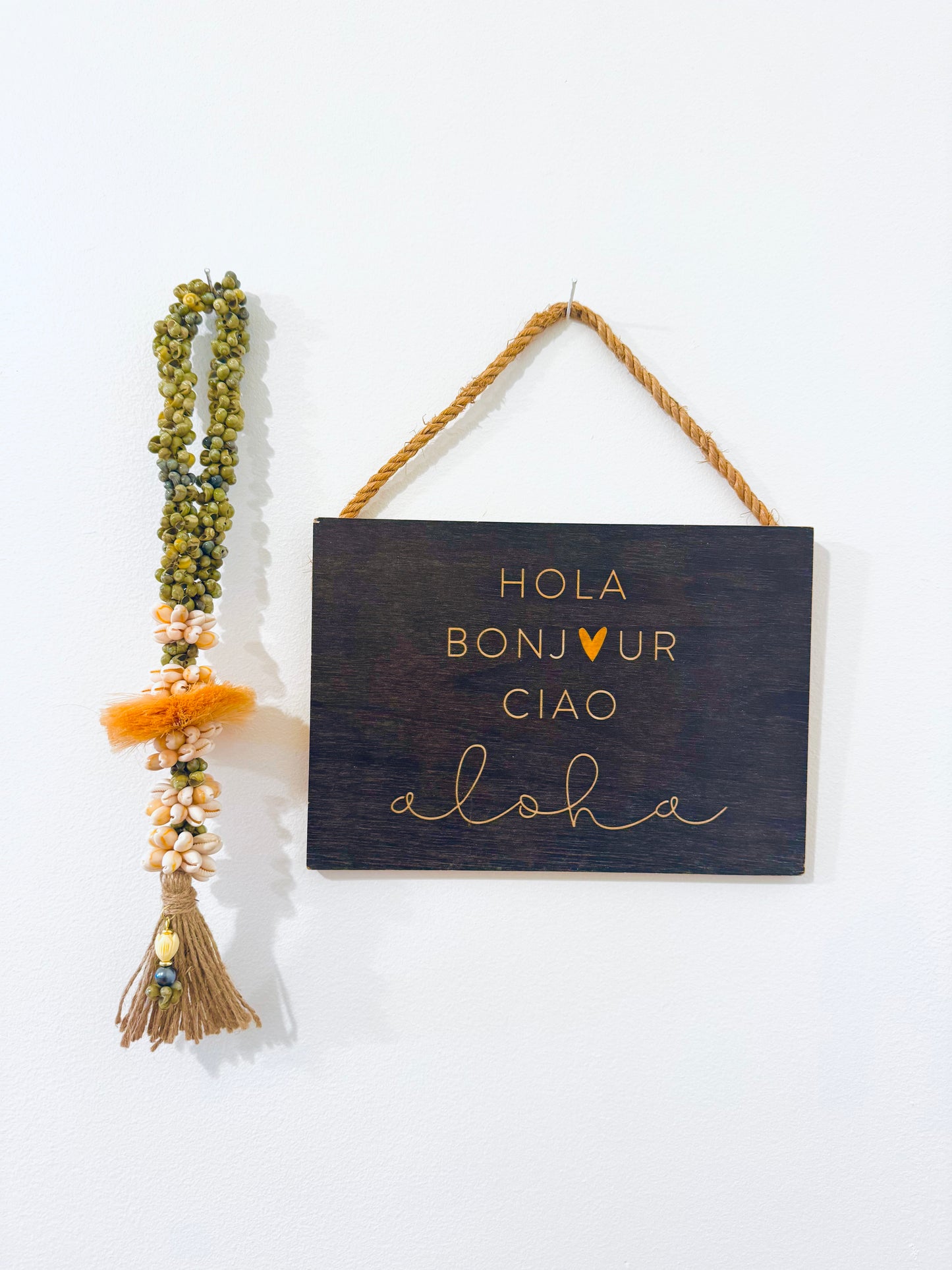 HALE CHARM - Brown + Pikake